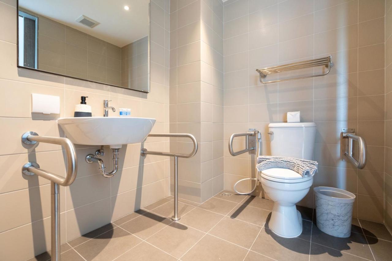 New Studio With Disability-Friendly Features, Central Hill View A6-724 A Apartment Ban Ket Ho Екстериор снимка